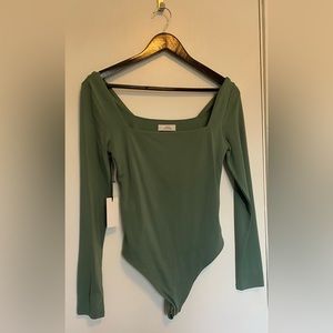 Aritzia Contour Long Sleeve Bodysuit